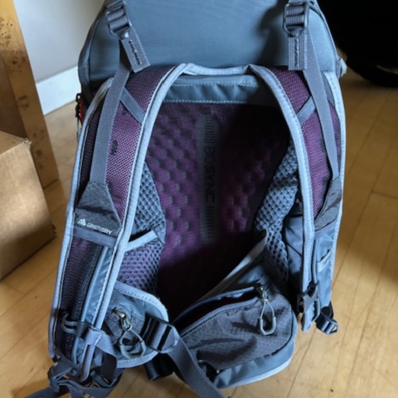 Backpack - Gregory Maya 16L.  Mercury Grey - Picture 3 of 7